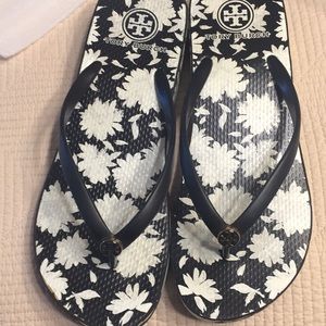 Tory Burch sandals with box